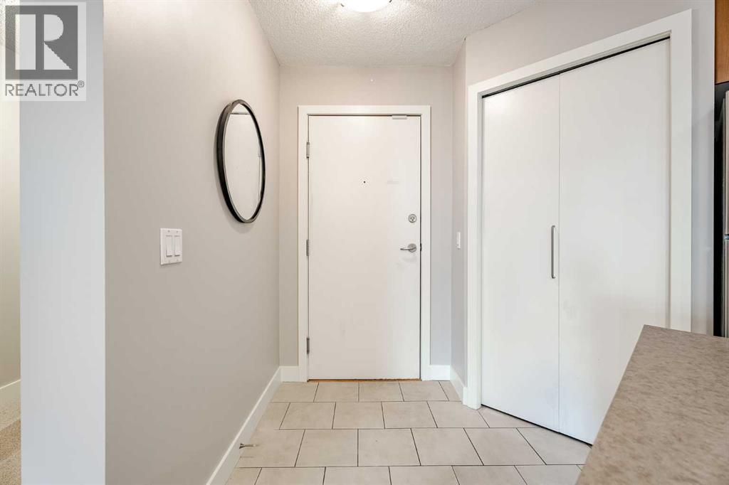 232, 35 Richard Court SW