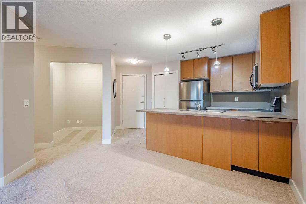 232, 35 Richard Court SW