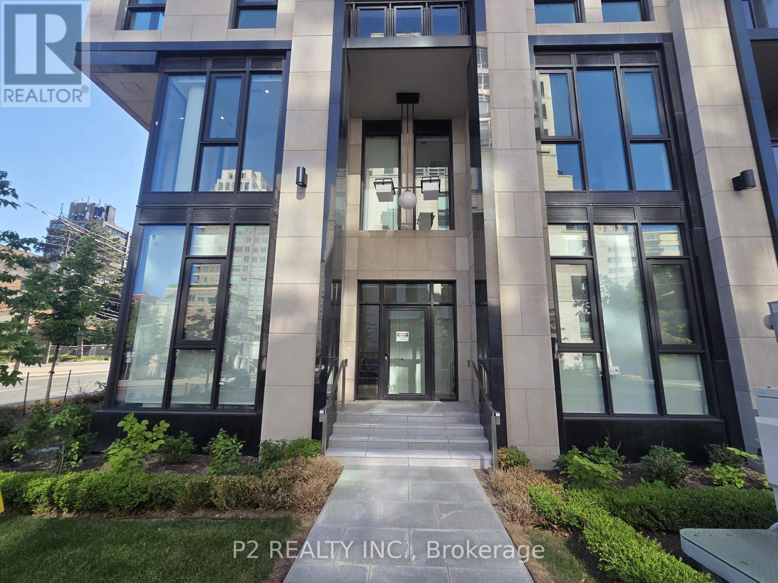 Photo 1 of 26 — 102 - 2 FOREST HILL ROAD Unit 102, Toronto (Casa Loma), ON M4V2L3