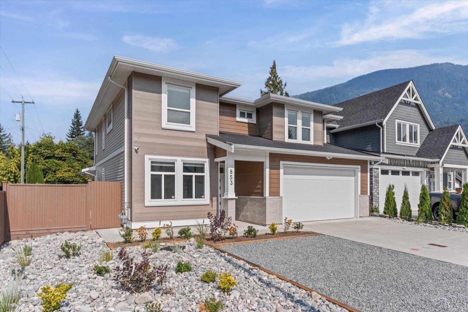 853 WILLOW PLACE|Harrison Hot Springs