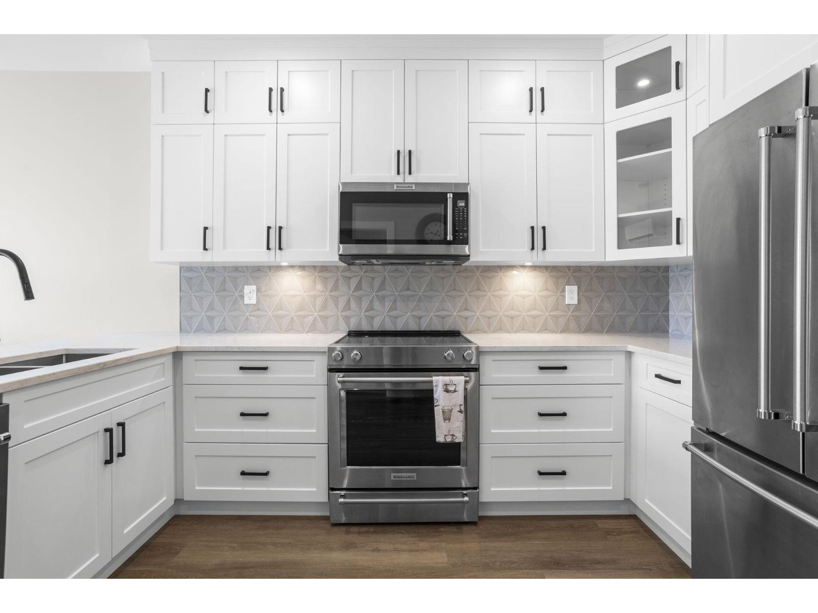 307 470 ESPLANADE AVENUE|Harrison Hot Springs