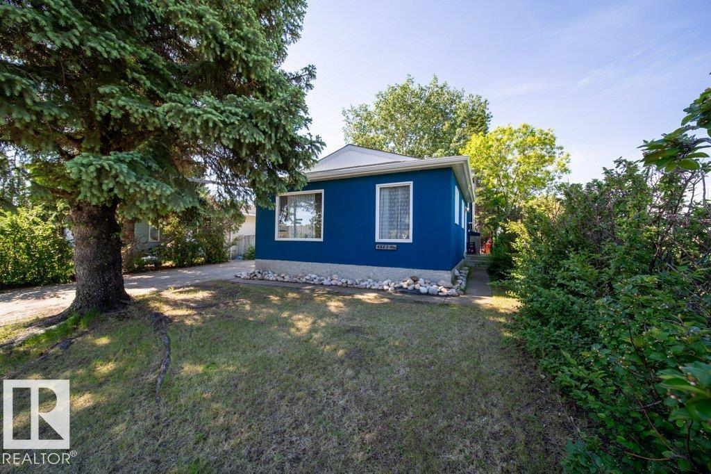 4823 10 AV NW