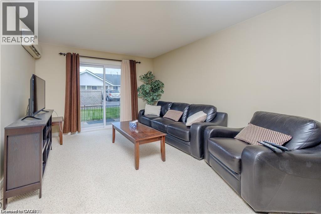 653 KINCARDINE Avenue Unit# 12