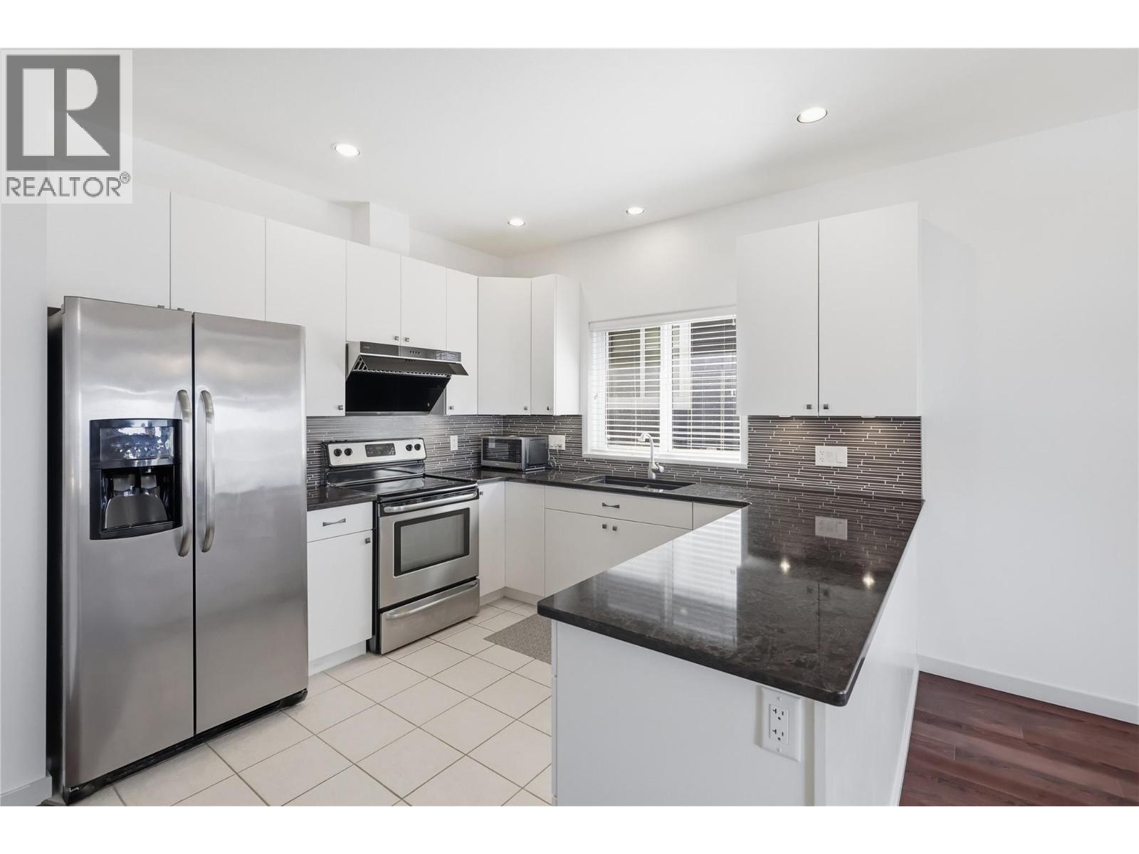 1250 ABERDEEN Drive Unit# 18