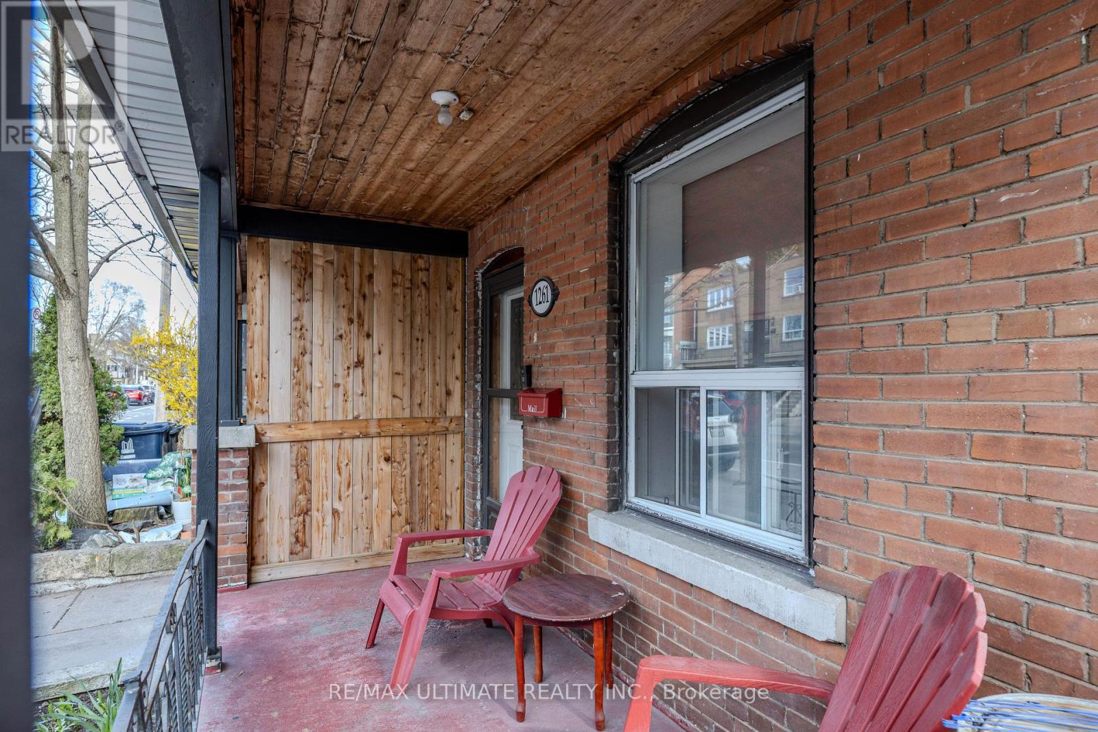 1261 DAVENPORT ROAD