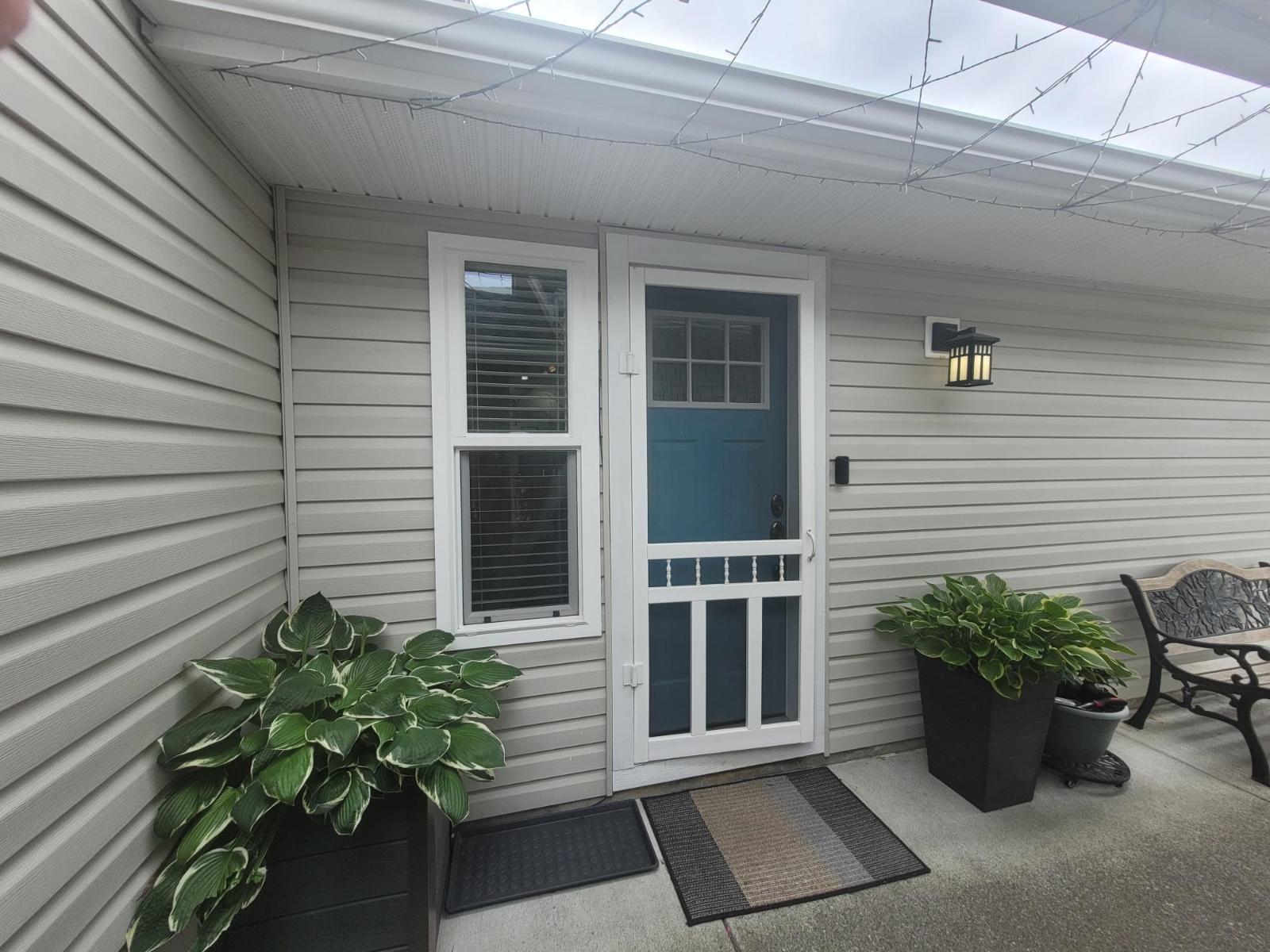 3712 DUNSMUIR WAY