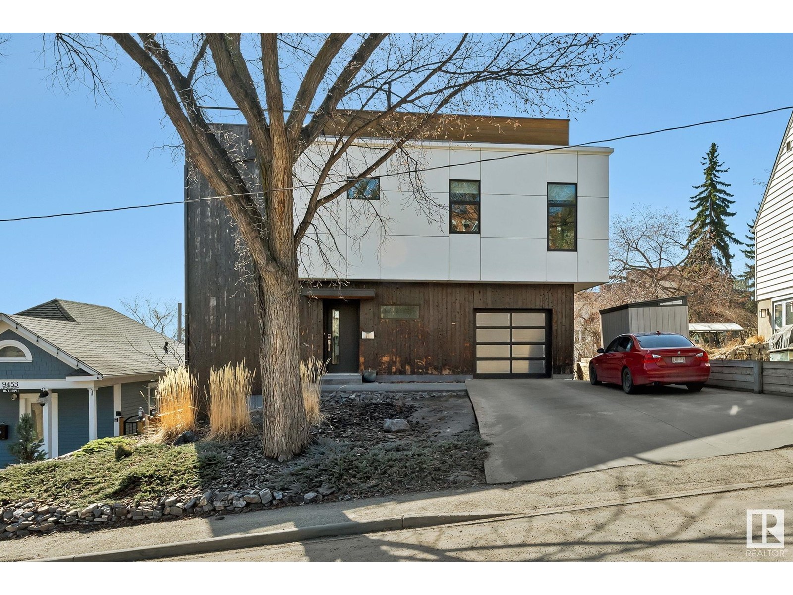 9457 100A AV NW