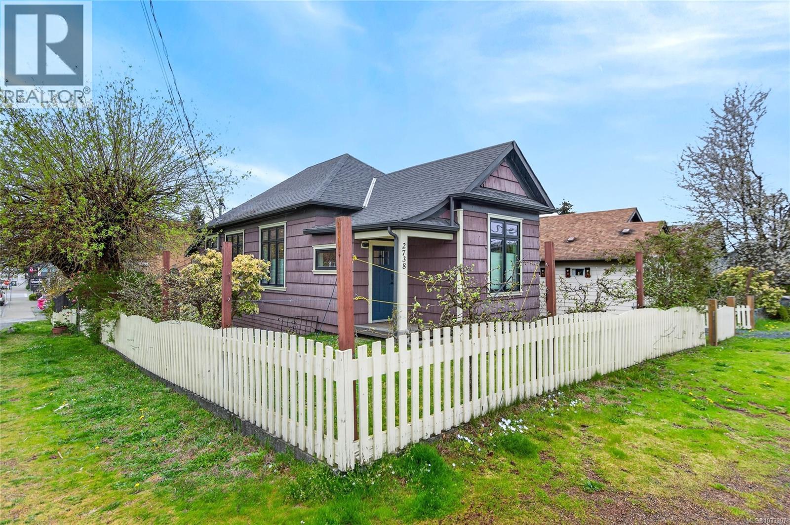 2738 Derwent Ave