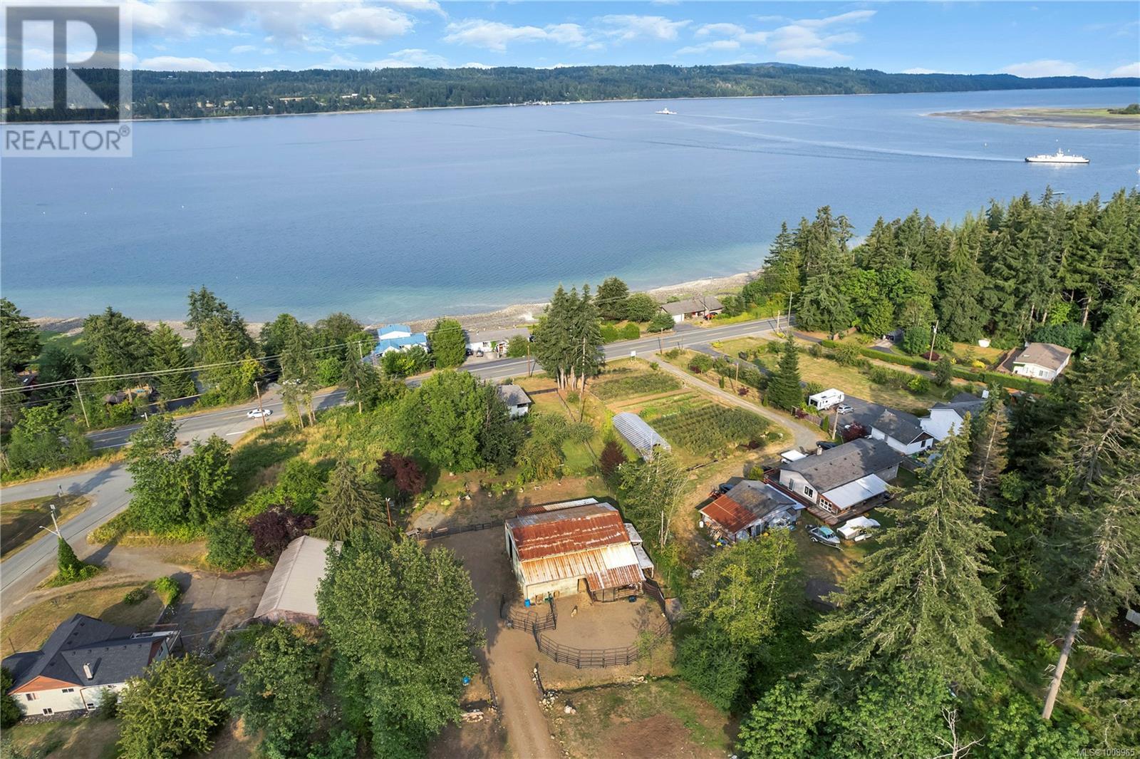 6689 Island Hwy S