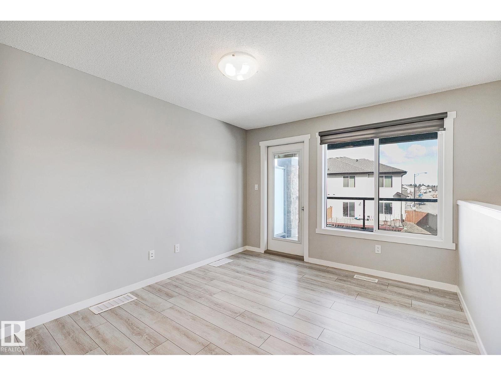 #20 1530 TAMARACK BV NW