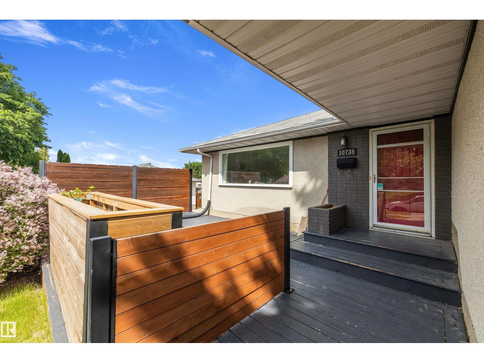 10735 50 ST NW