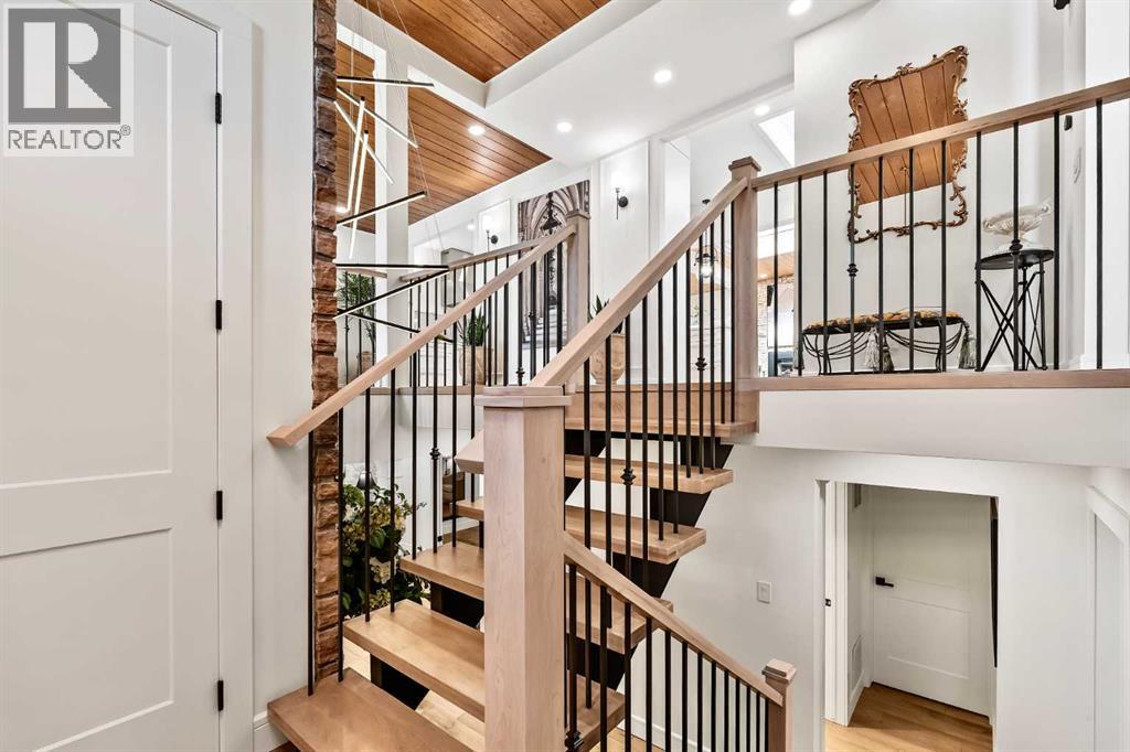 2332 Uxbridge Drive NW