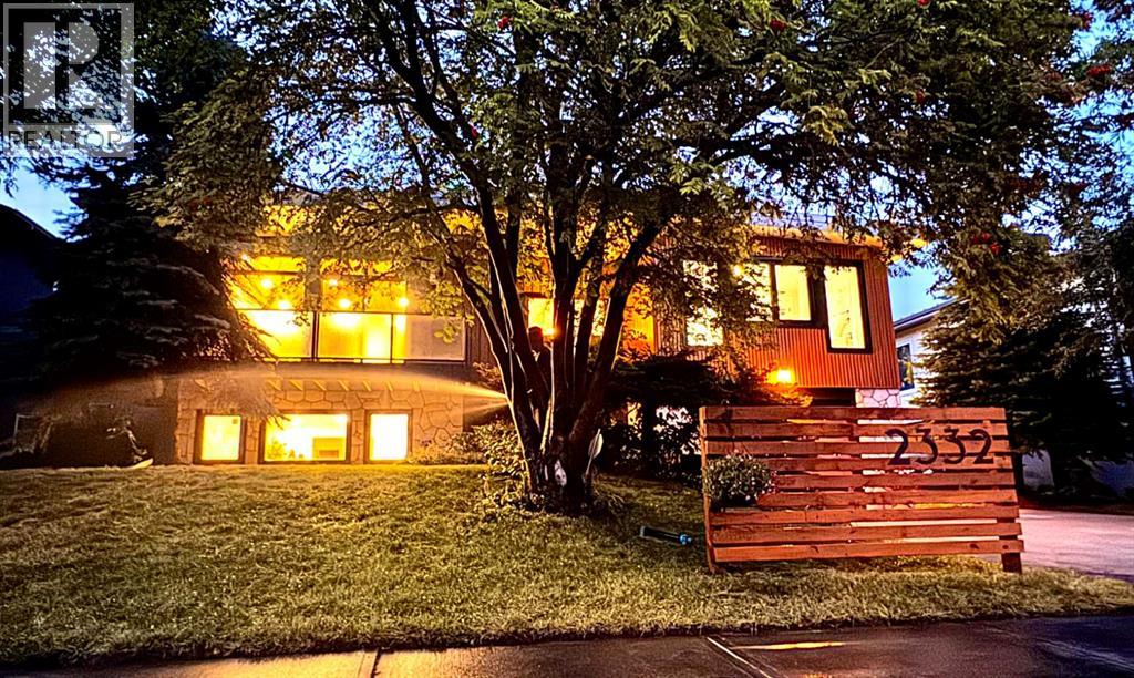 2332 Uxbridge Drive NW