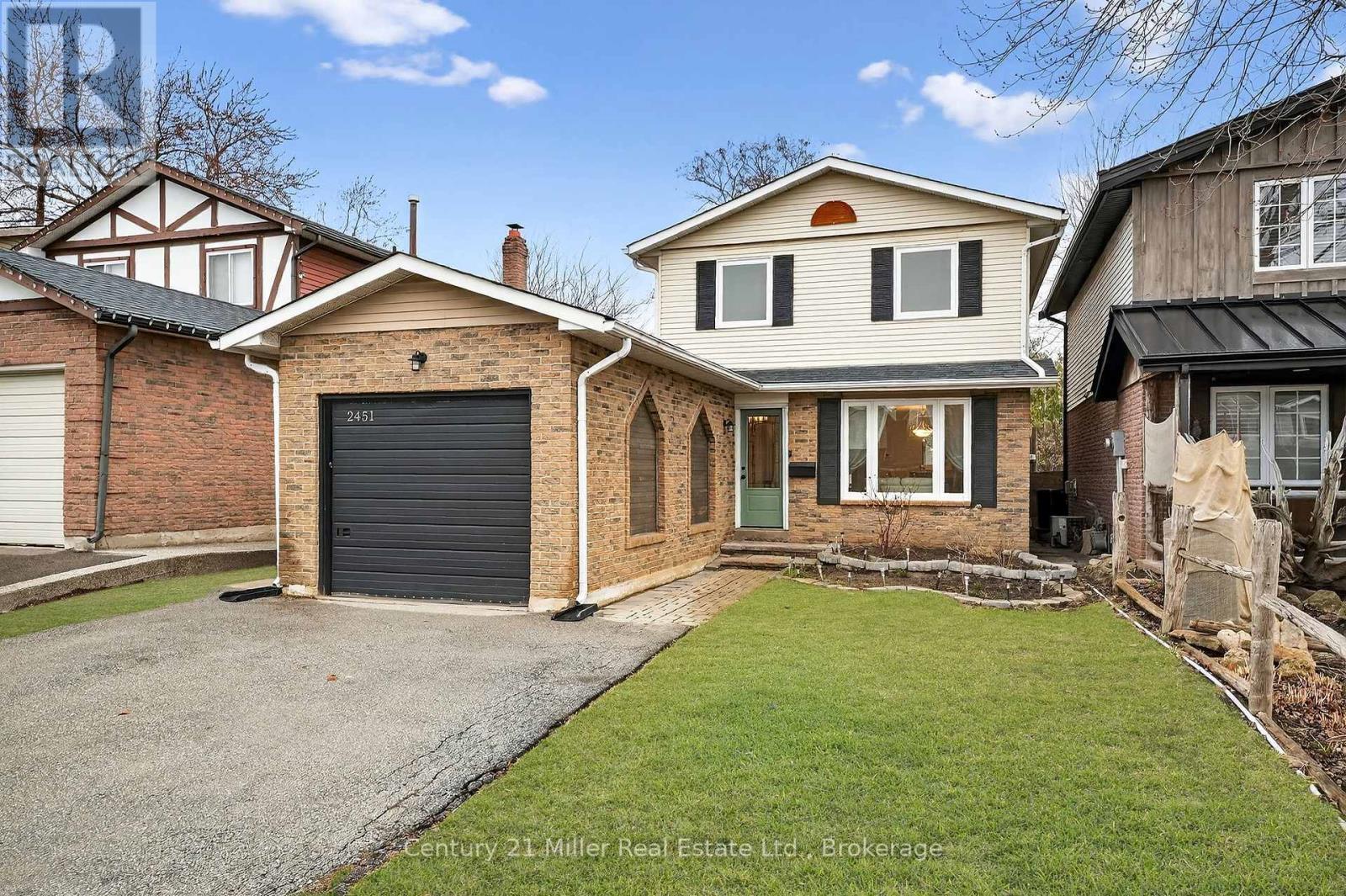 Photo 1 of 33 — 2451 MALCOLM CRESCENT, Burlington (Brant Hills), ON L7P3Y7