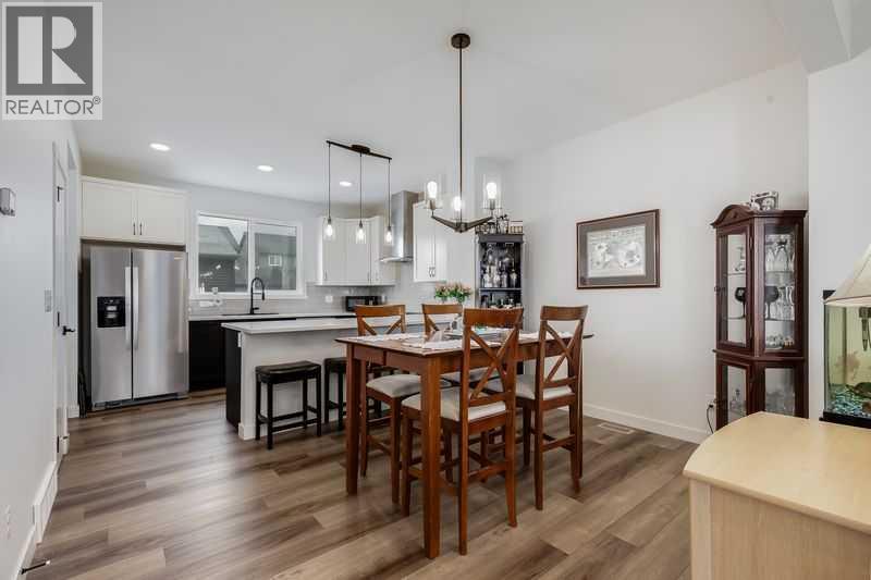 100 Langwell Common SE