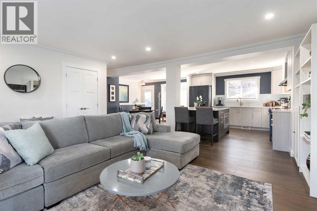 89 Woodlark Drive SW