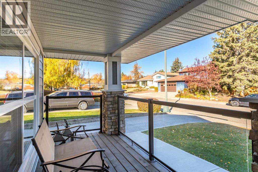 89 Woodlark Drive SW