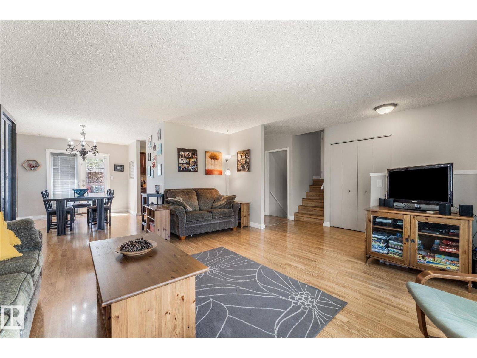 4627 10A AV NW