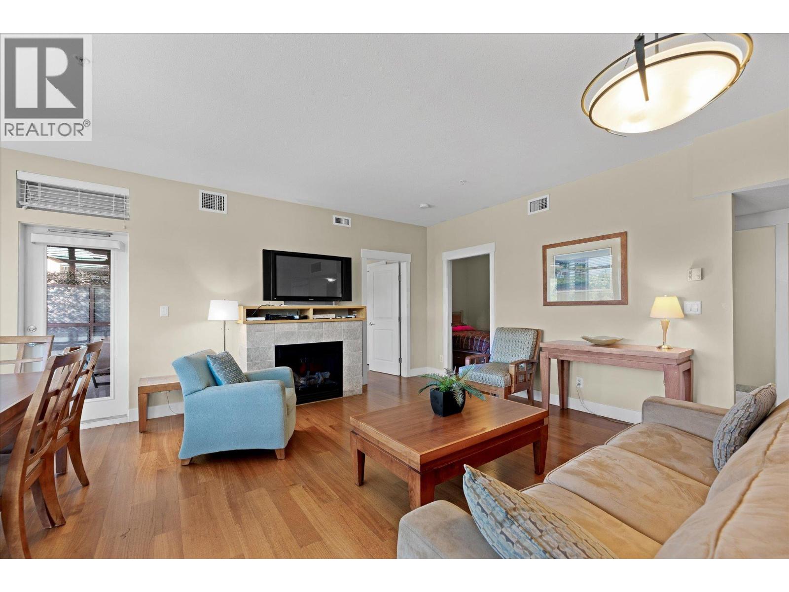 4205 Gellatly Road Unit# 301