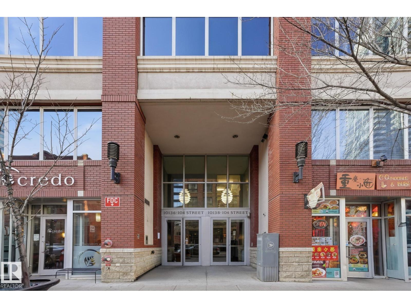 #902 10136 104 ST NW