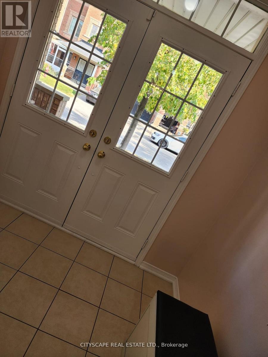 94 UNIONVILLE CRESCENT