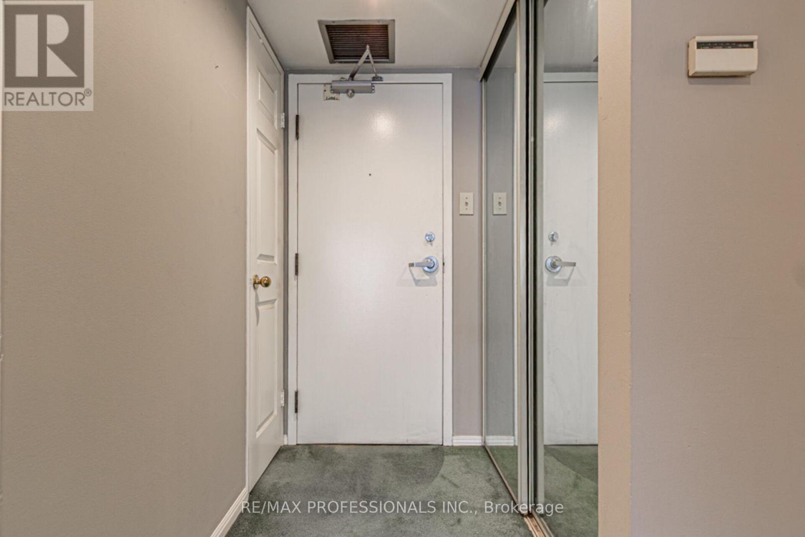 405 - 705 KING STREET W