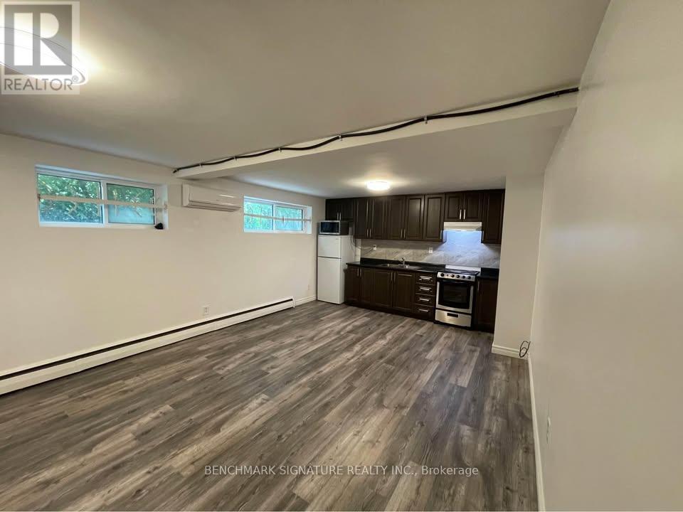 Photo 1 of 10 — B - 575 BIRCHMOUNT ROAD Unit B, Toronto (Clairlea-Birchmount), ON M1K1P8