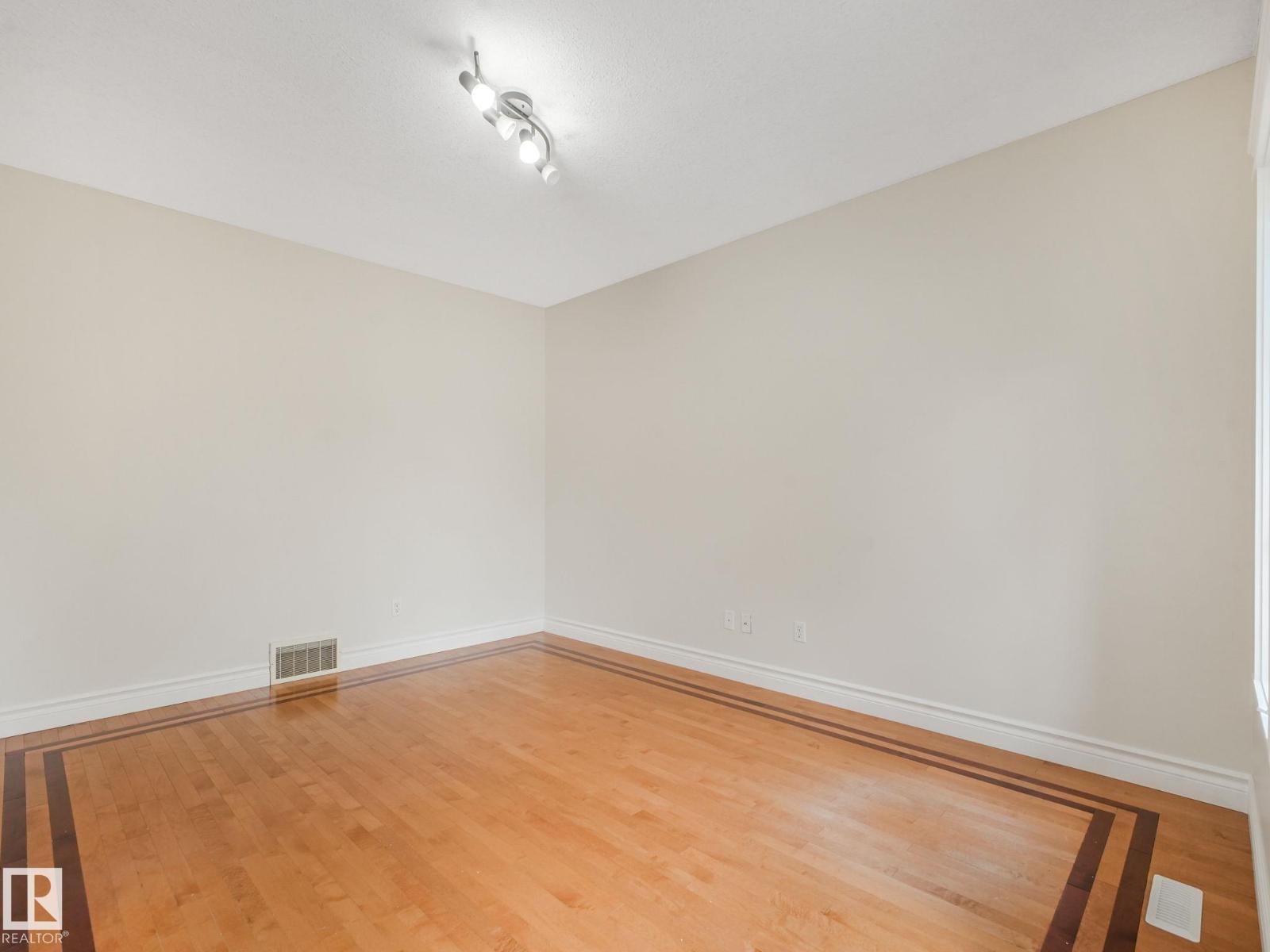 13412 157 AV NW