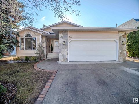 261 HEAGLE CR NW Edmonton AB T6R1W2