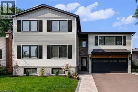 5199 BROUGHTON Crescent Burlington ON L7L3C1