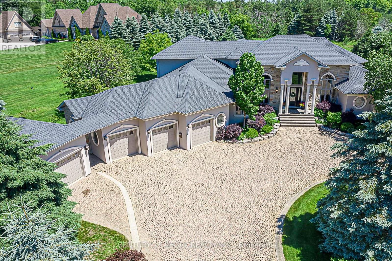 16 LAKE WOODS DRIVE
