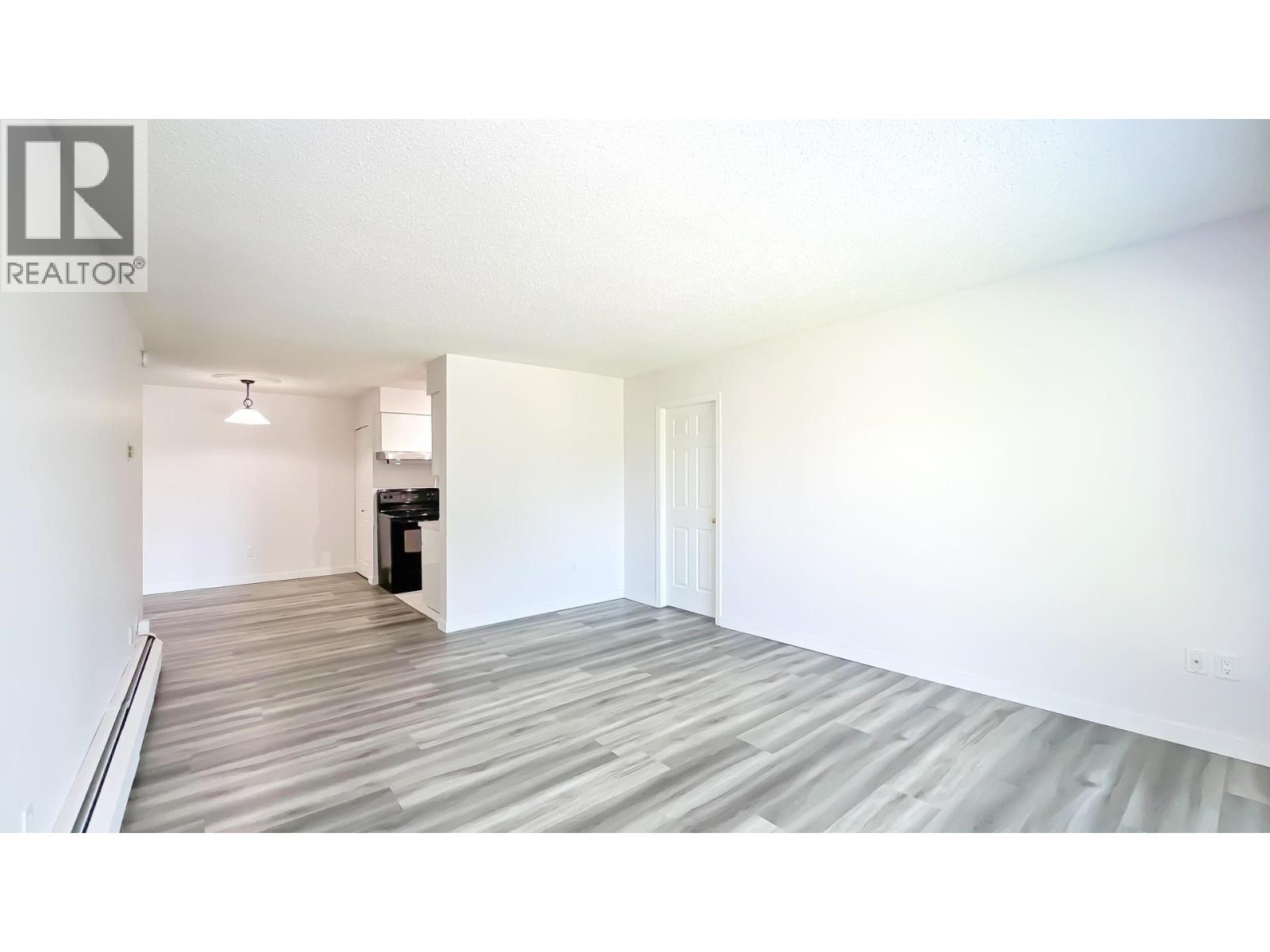 416 1945 WOODWAY PLACE