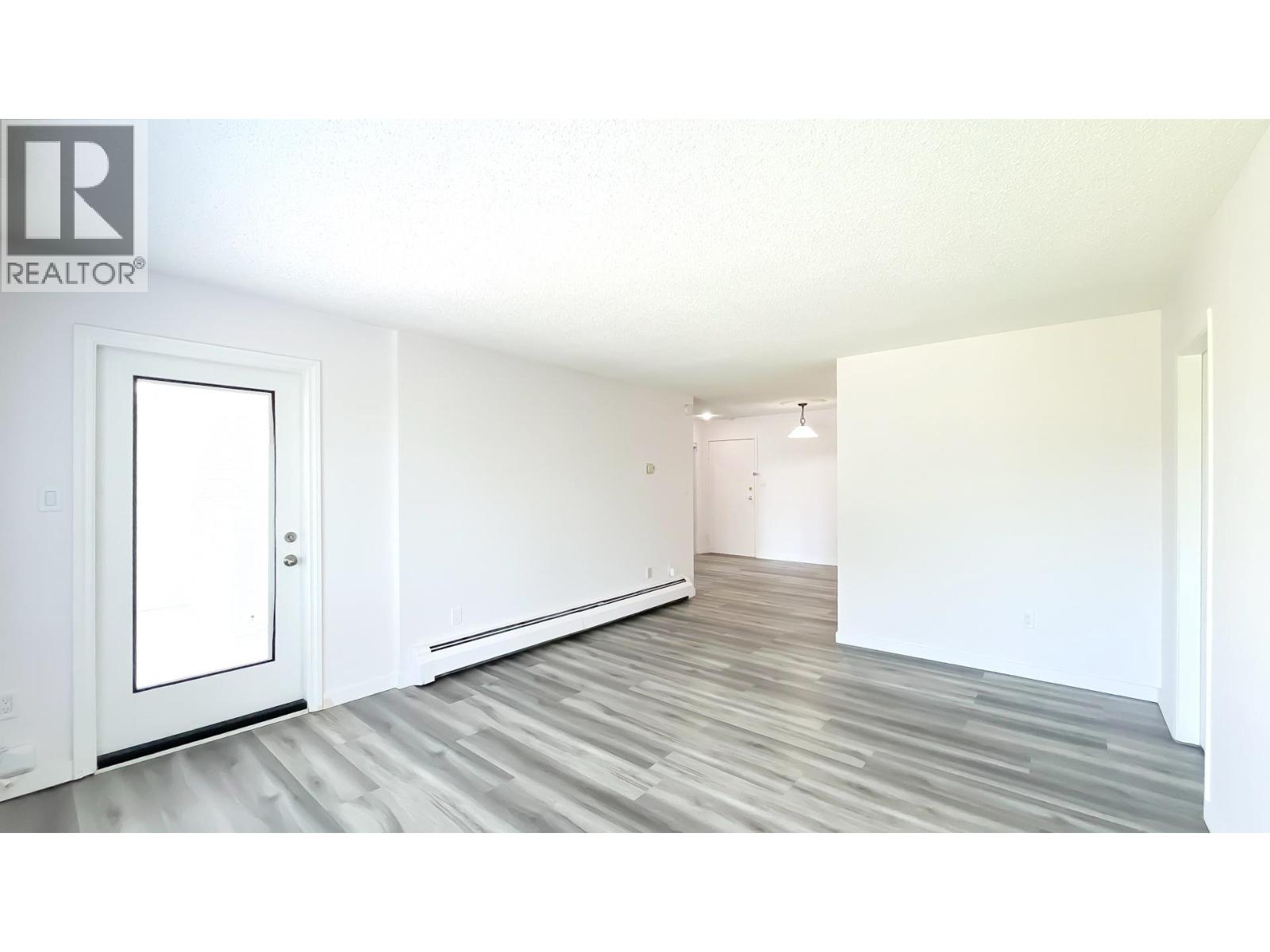 416 1945 WOODWAY PLACE