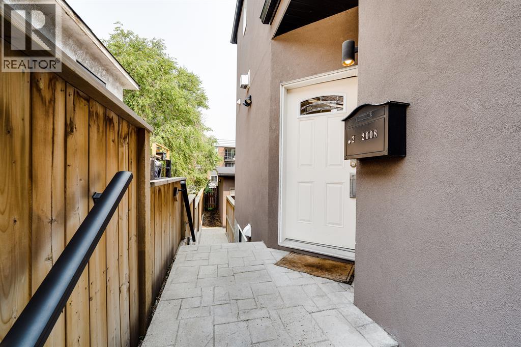 2, 2008 12 Avenue SW