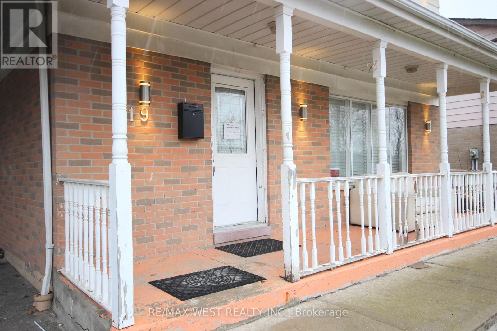 19 LYNMONT ROAD