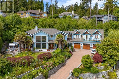 7014 Beach View Crt Central Saanich BC V8M2J7