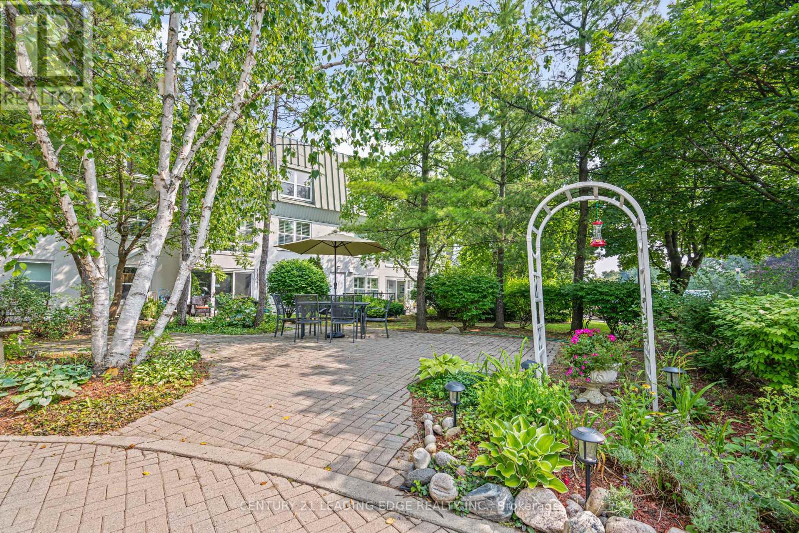 120 - 100 ANNA RUSSELL WAY