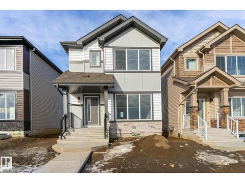 20808 40 AV NW Edmonton AB T6M3G1