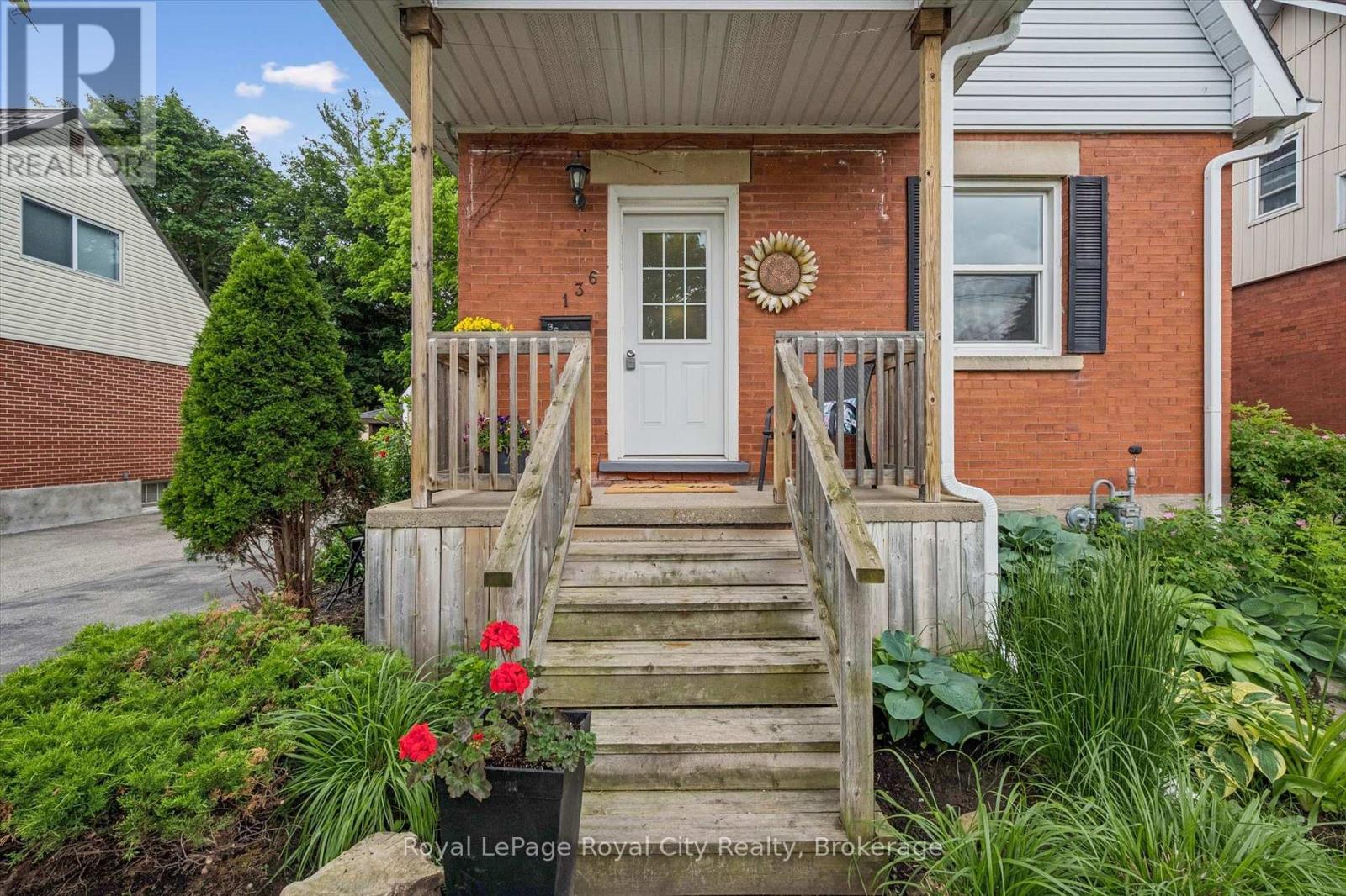 136 ALMA STREET N