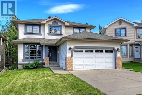 129 Edgebrook Gardens NW Calgary AB T3A4Z8