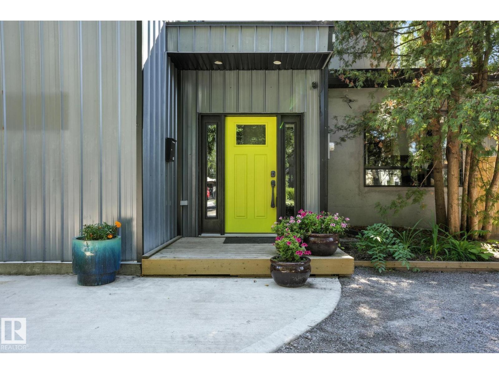 5406 110 ST NW