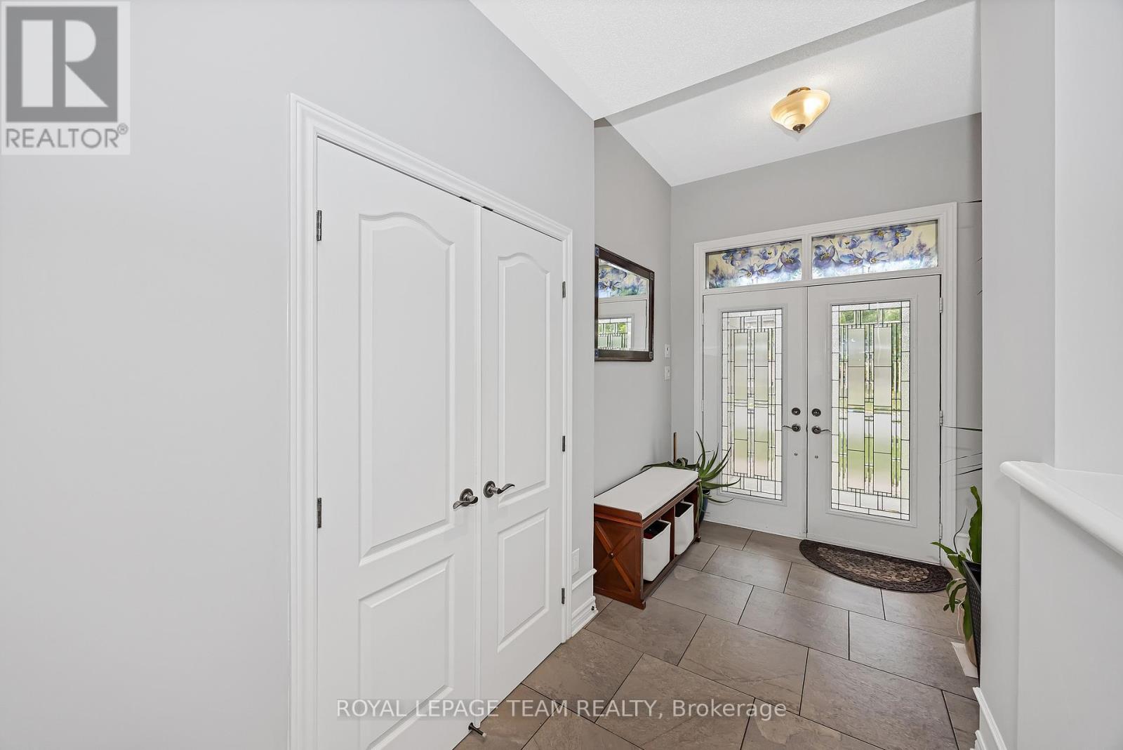 51 BRIDLE CREST COURT