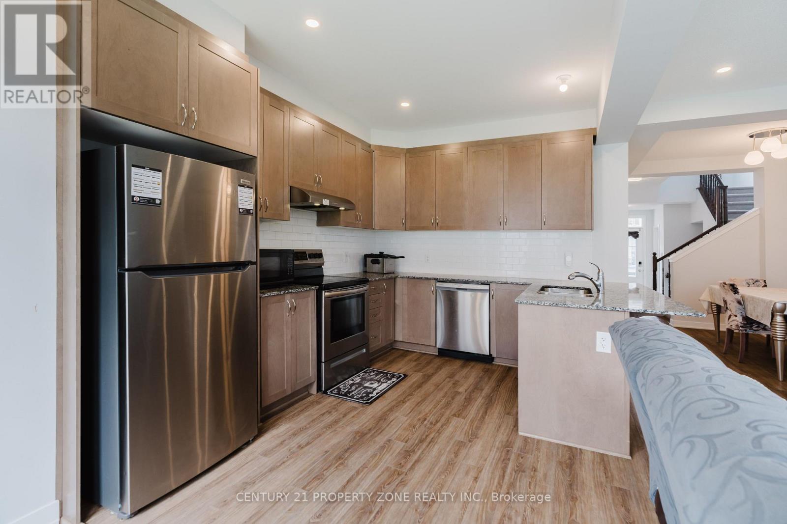 1060 CURRAGLASS WALK