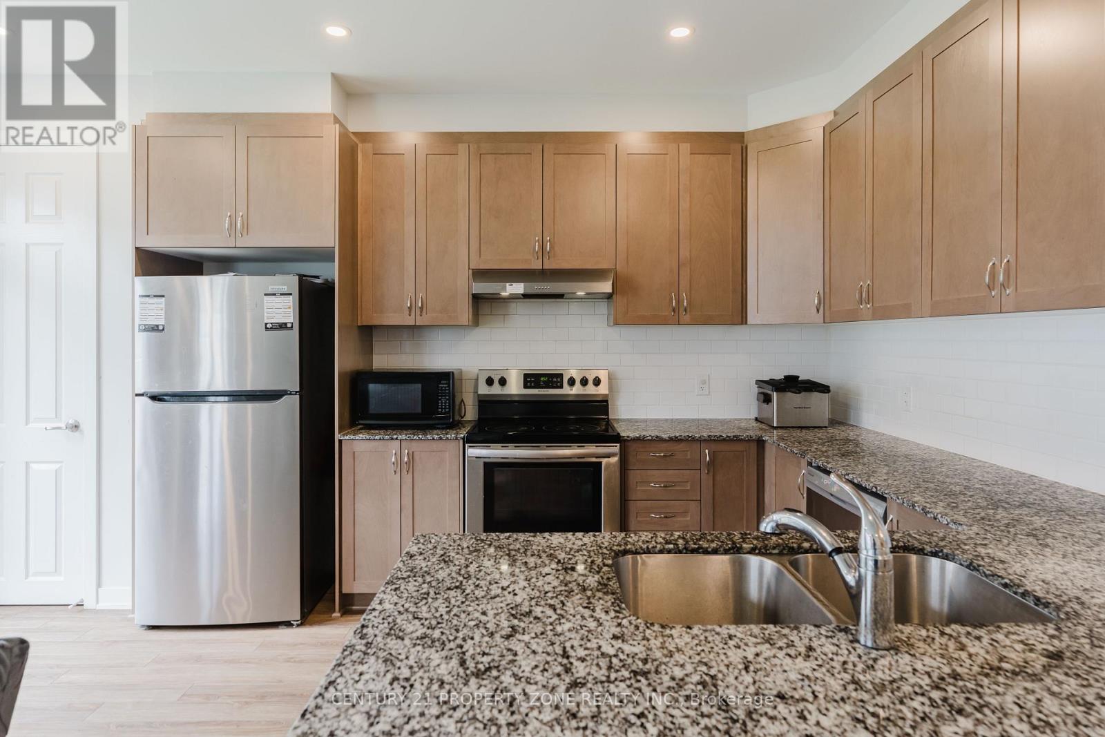 1060 CURRAGLASS WALK