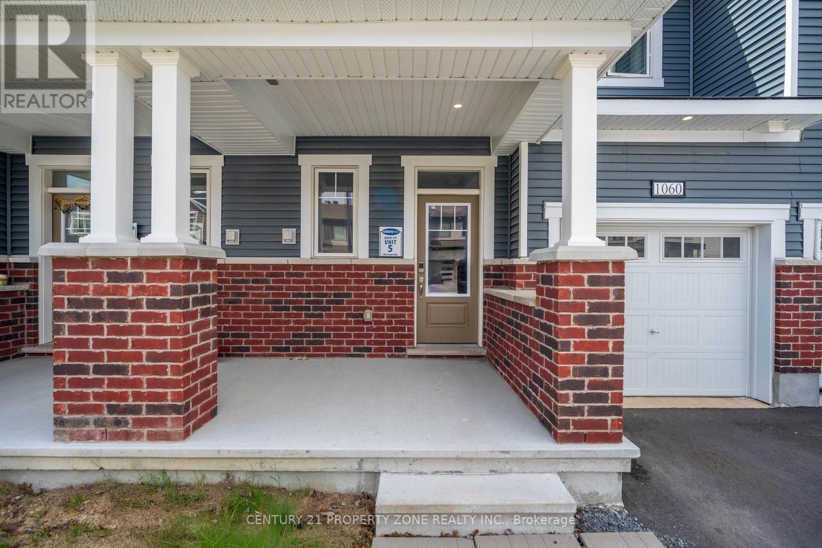 1060 CURRAGLASS WALK