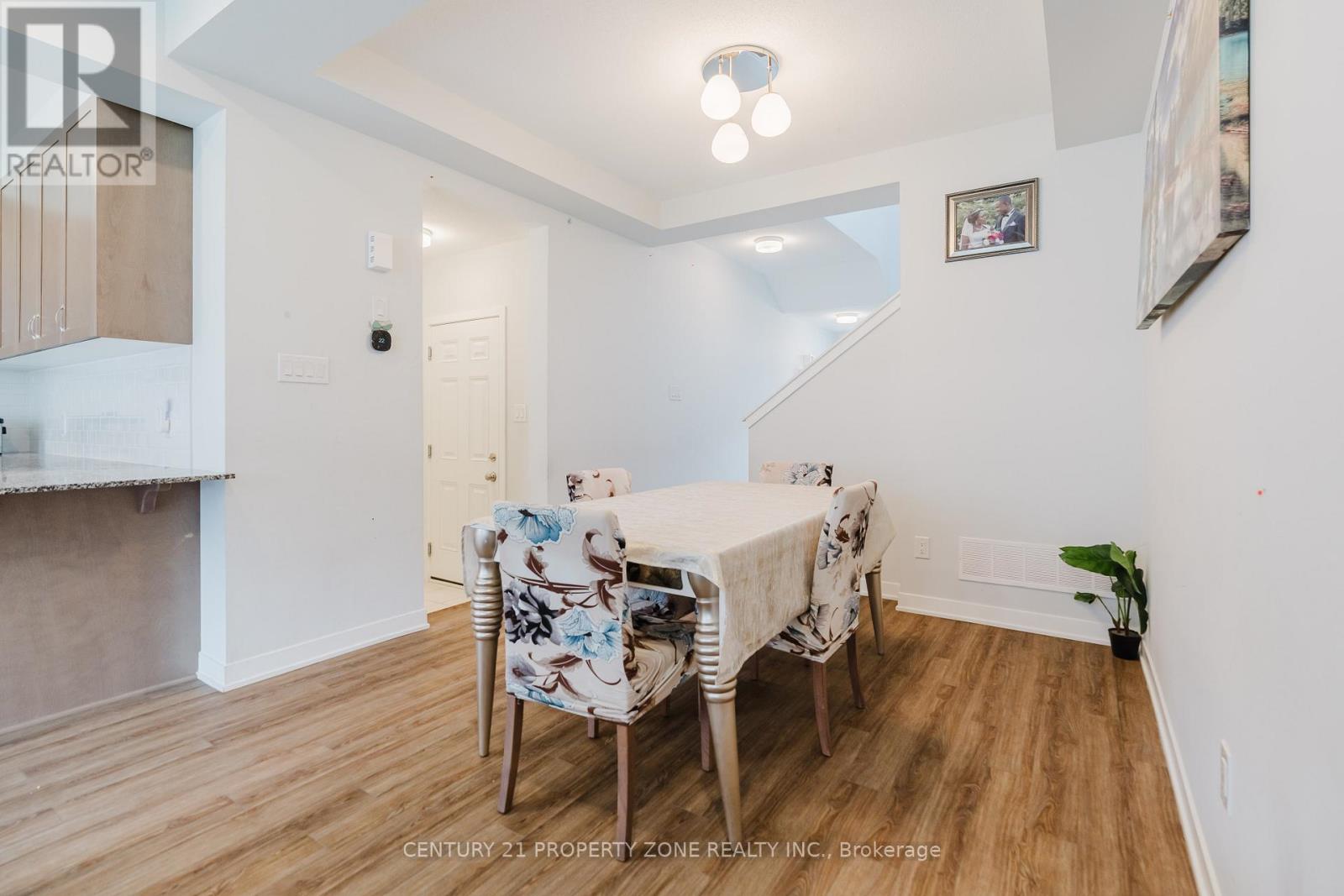 1060 CURRAGLASS WALK