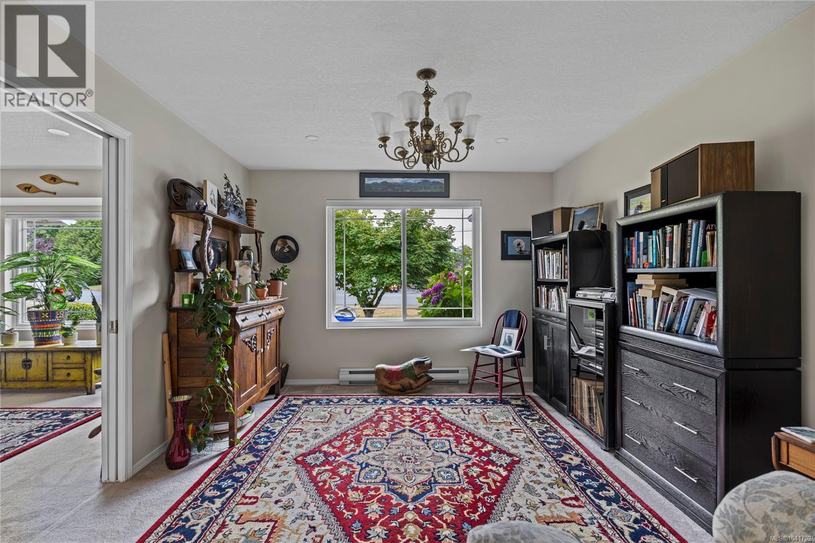 879 Aberdeen Dr