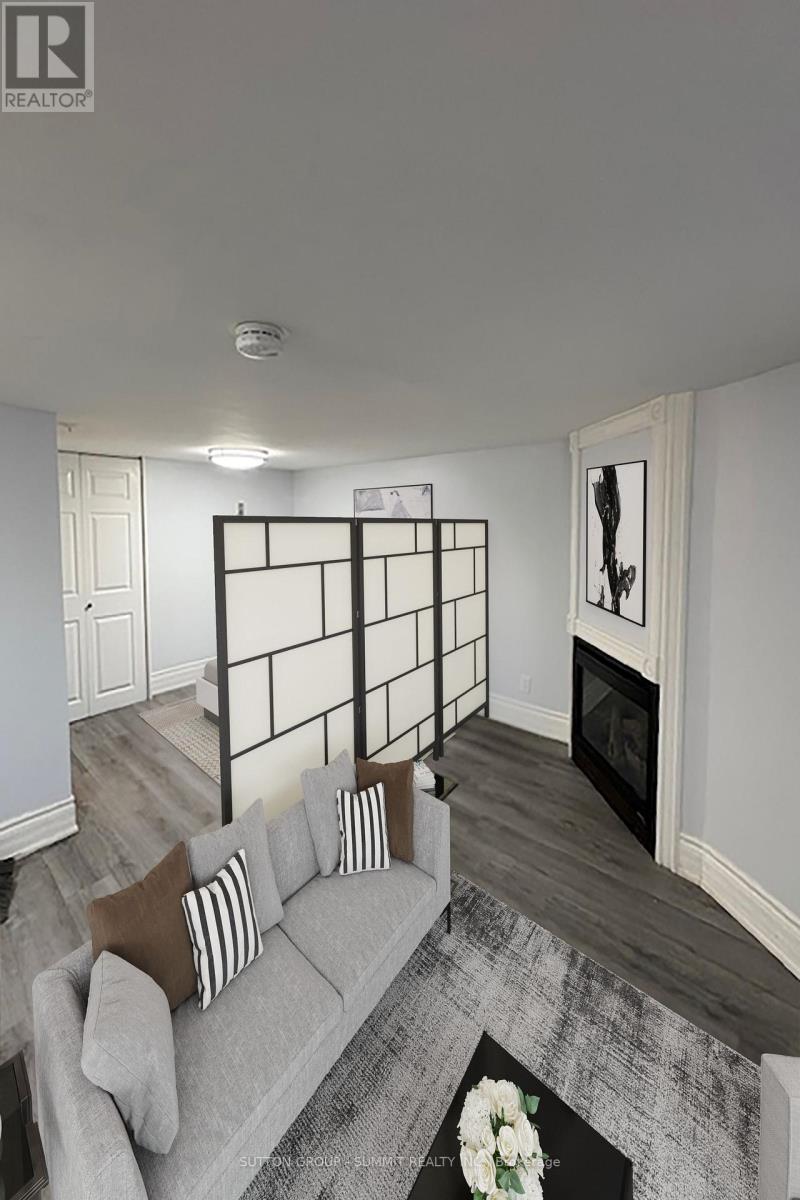 9 - 75 MCINTYRE CRESCENT