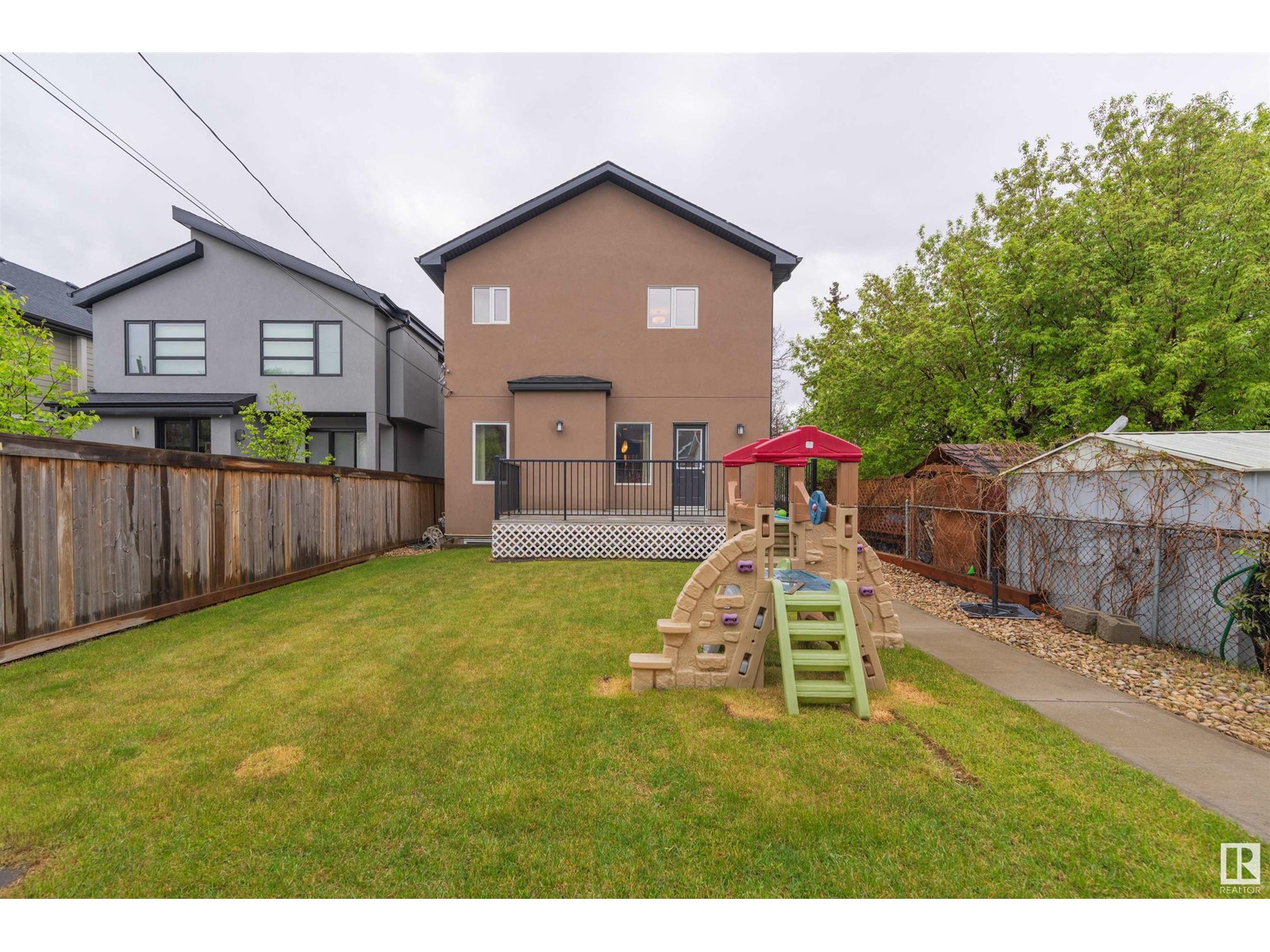 9654 83 AV NW