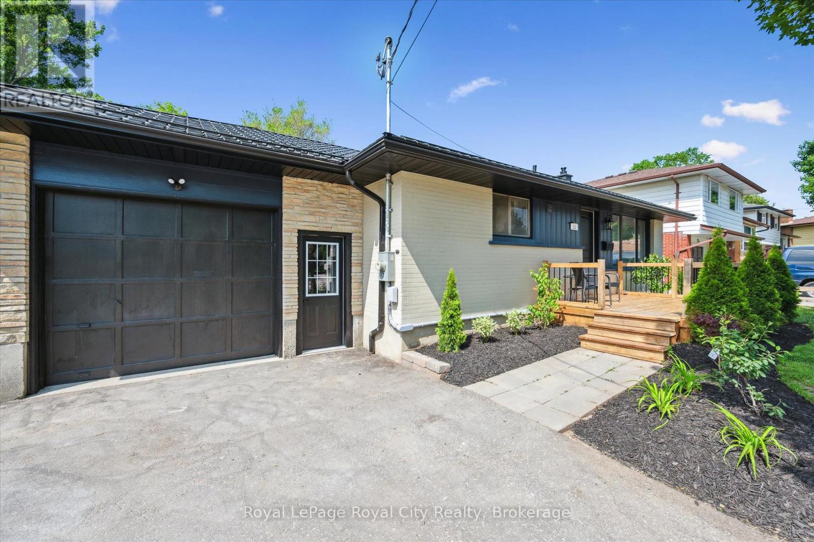 22 HEATH ROAD